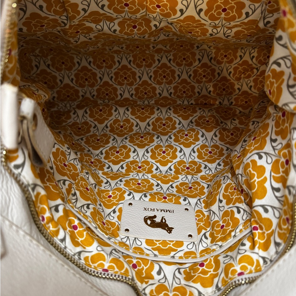 Emma Fox White Leather Shoulder Bag - Picture 5 of 7